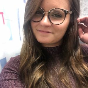 Meet your Posher, Ana